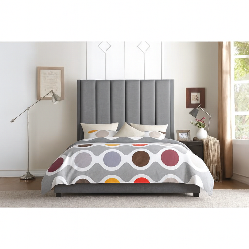 Neunan Full Bed Platform – Elegant Gray Upholstered Bed with Mansion-Style Headboard