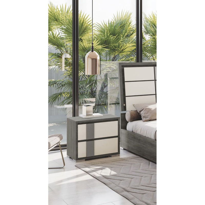 Mesa de Noche - Thiago Collection