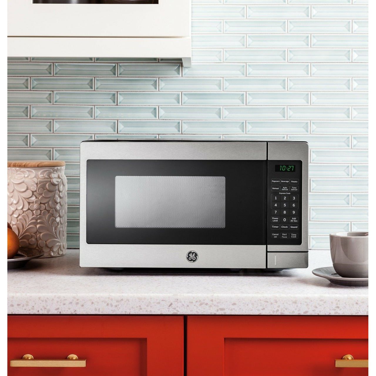 GE® 0.7 Cu. Ft. Capacity Countertop Microwave Oven Casa Muebles